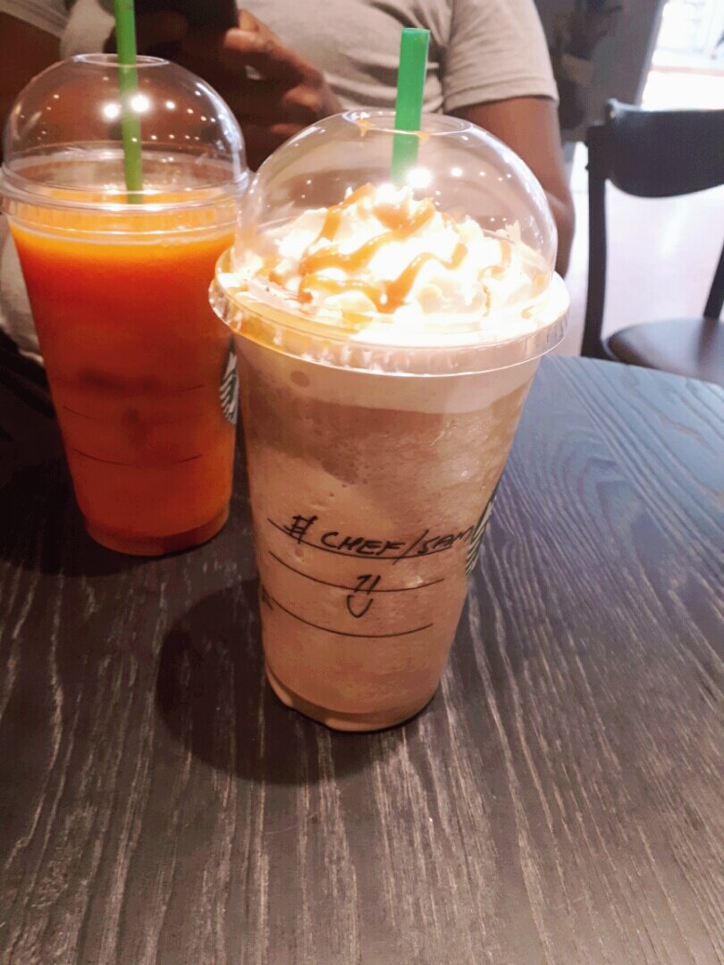 Chef_SamM's tweet photo. @Starbucks Menlyn thank you for great service ☀ cooling off https://t.co/R8u6guLPJR