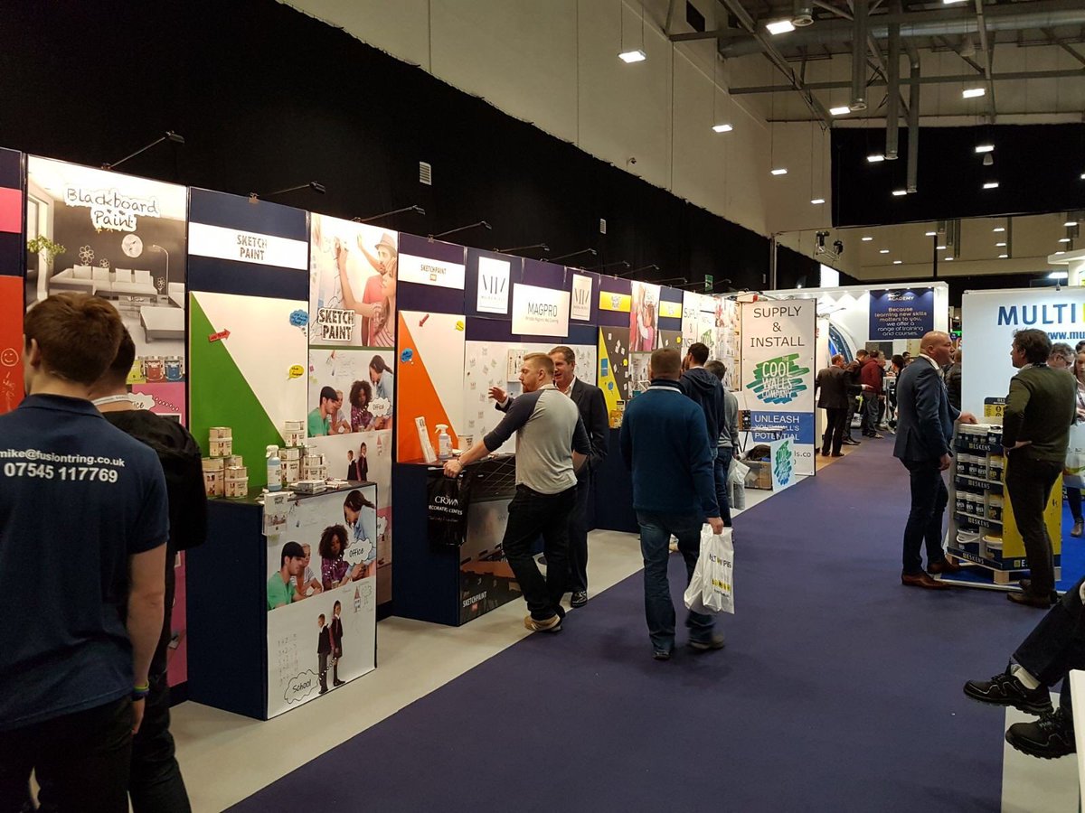 MagnaMuros's tweet photo. The MagnaMuros website is now live - https://t.co/zmvgwv6zfx . Great show last week at The Ricoh Arena - Coventry. #pdshow2017 #decorating #paints #interiordesign https://t.co/OBEfx88UbR