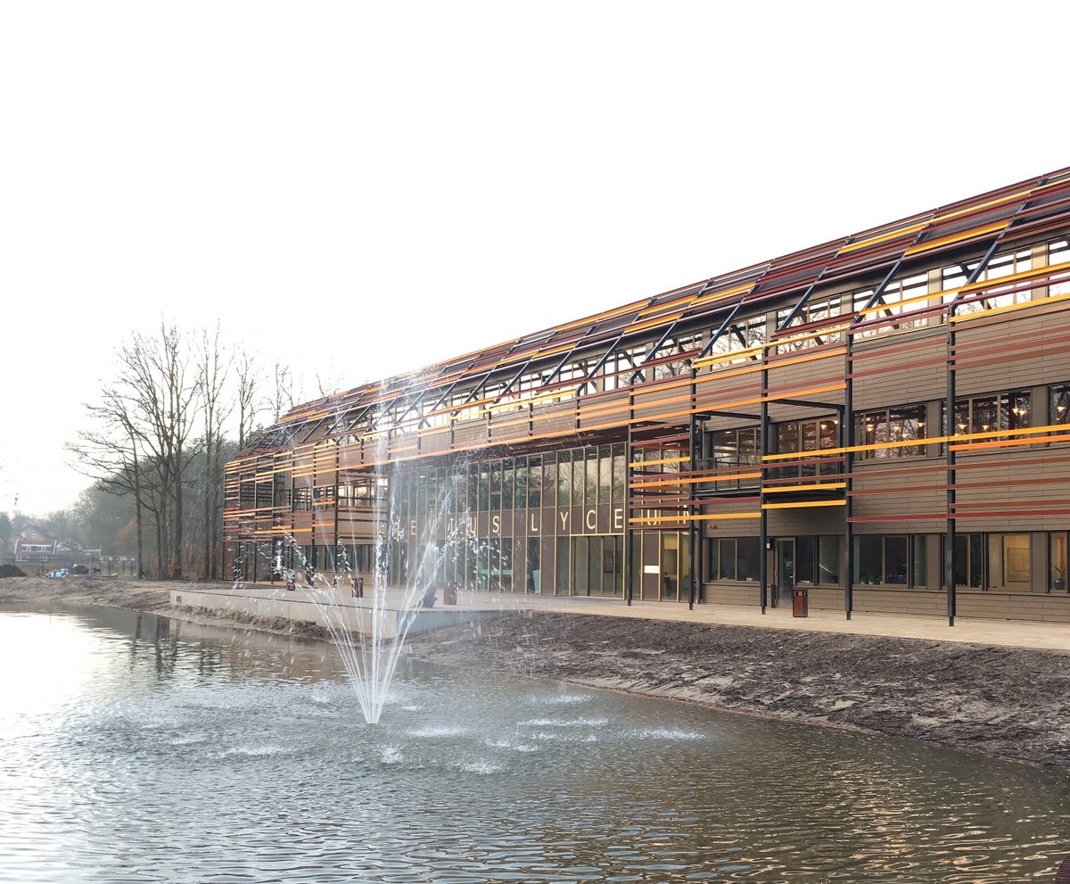 MoederscheimMoonen tweet media