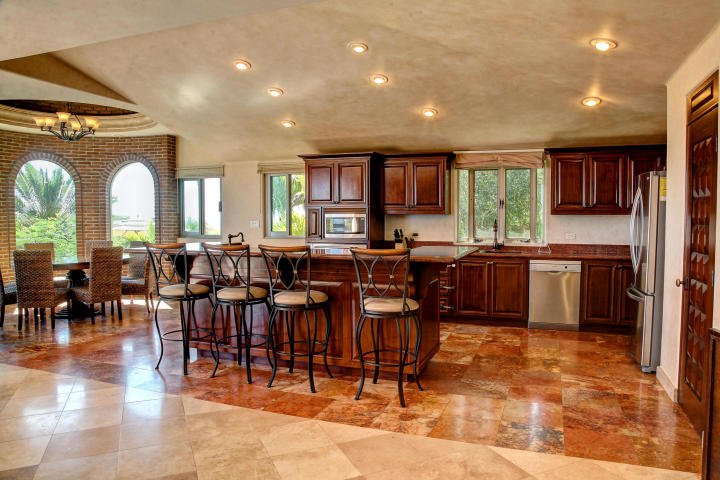bajasmart's tweet photo. NEW LISTING ALERT⚠️
Casa Vista del Arco 49 - Marshall Stanford
This property is a magnificent example of colonial elegance with breathtaking ocean, city.
#NewListing #House #RealEstate #Corridor #LosCabos 
More Information --->>> https://t.co/DN7OpHiEAO https://t.co/PoLssARorD