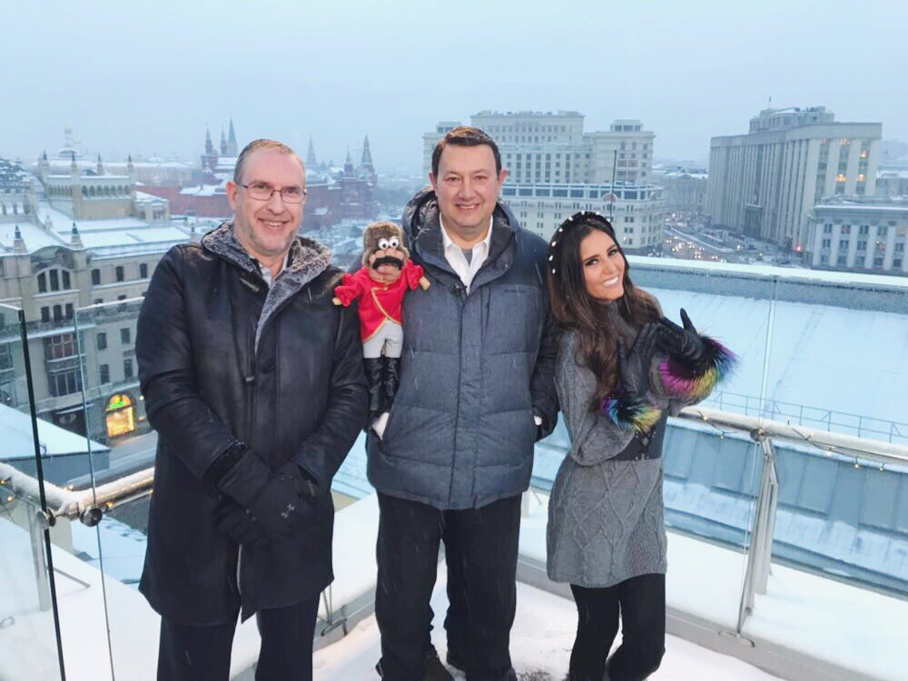 Desde Russia 🇷🇺 con <a href="/barbaraig/">Bárbara Islas</a> y todo el equipo de <a href="/TD_Deportes/">Televisa Deportes</a> filmando los promos del mundial ⚽️ #Russia2018