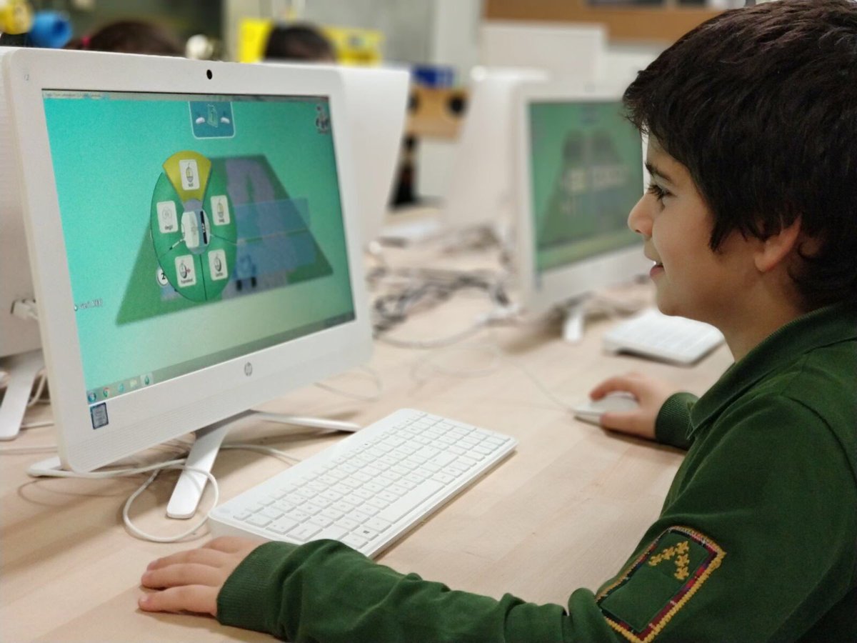 Bestepe Makers is celebrating #HourOfCode by coding with #kodugamelab <a href="/codeorg/">Code.org</a>