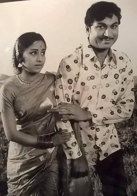 MovieMantra Official on X: "Song still from the famous movie #EraduKanasu starring #Padmabhushana #DrRajkumar and #Manjula #MovieMantra https://t.co/a9eukiODYZ" / X