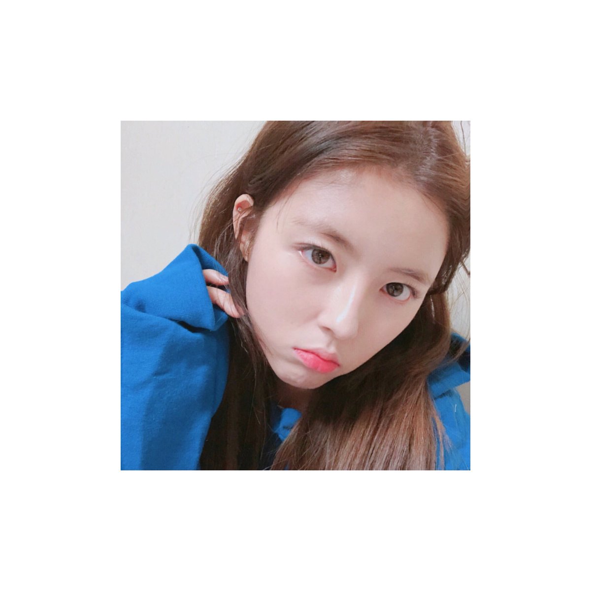 벌써 한해가 가고있다는게 너무나도 아쉬운 밤🌑그래도 남은 12월 잘 보낼꺼에요💙
#반오십#커밍쑨
