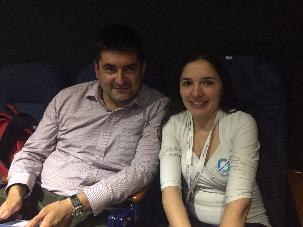 FelixHfb's tweet photo. #OccidenteInnova se presentan dos proyectos modalidad pósters de @FelixHfb : Tecnólogo Médico, Sebastián Machuca, de Oftalmología con el proyecto Depto. Baja Visión y Enfermera de Diálisis, Bárbara Salas, con el proyecto Telenefrología. https://t.co/ivZsC9MRHR