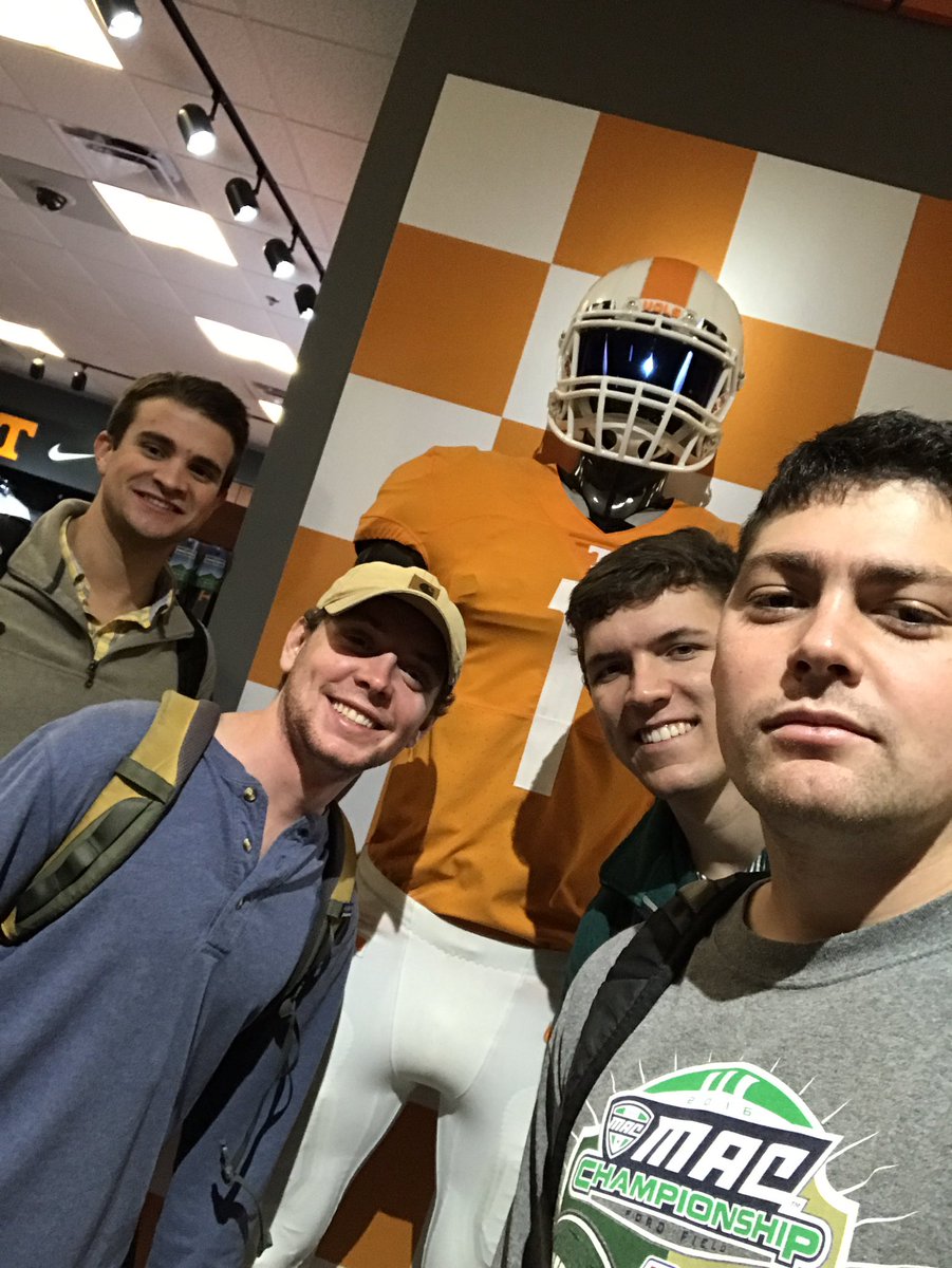 THE_Deuce_2's tweet photo. UT uses its athletics to capitalize on a lack competition from professional sports in the region #chamz #10 #UTKBA453 #HaslamUT #experientallearning https://t.co/JjT6E6deQl