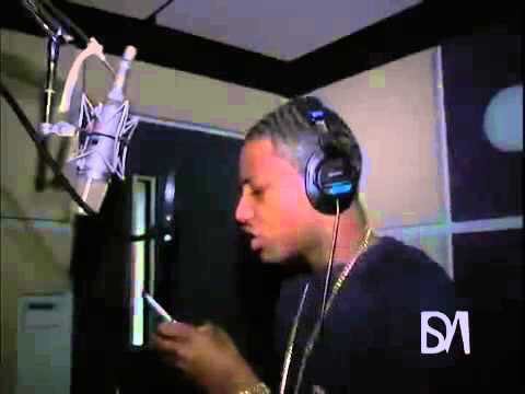 Benched Eli now you see the karma comin back at you/I'll fire and show lil Reese what this mac a do