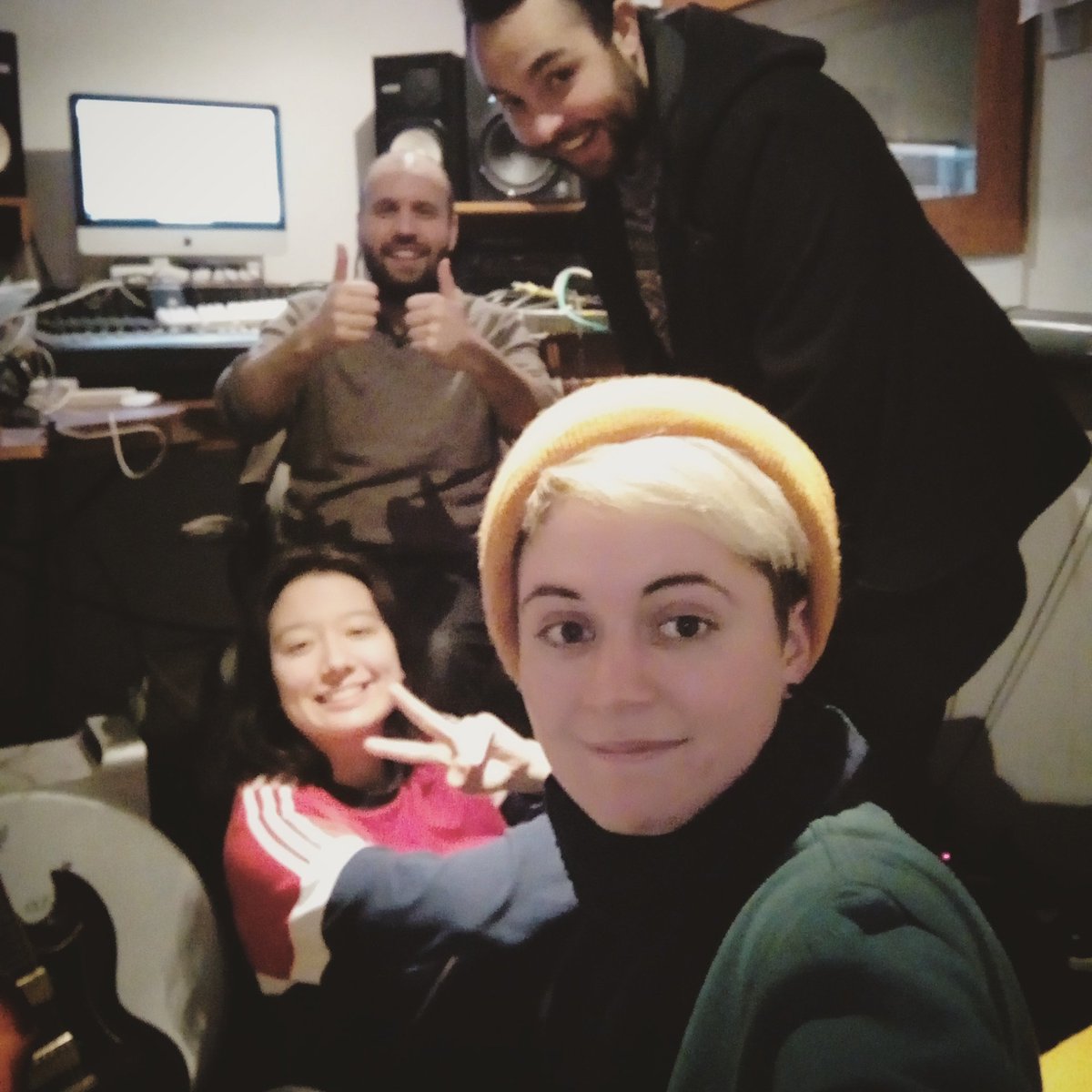 WOLF GIRL tweet media