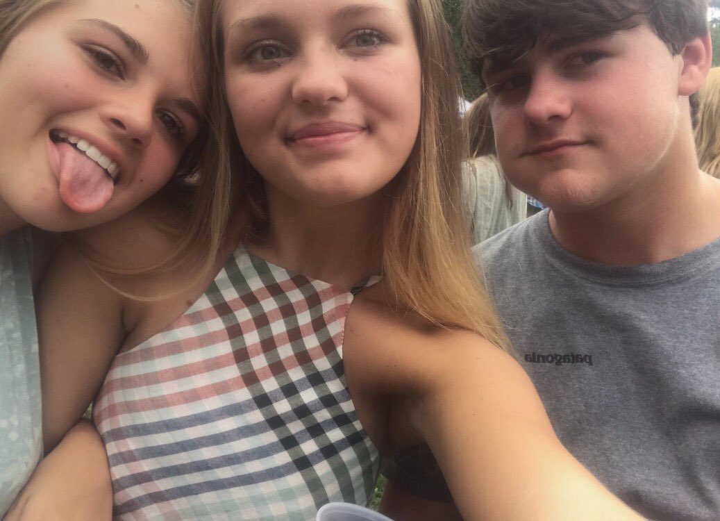 MadiHopper's tweet photo. HAPPY HAPPY BIRTHDAY to this wild thang, love ya lots!! Plz don’t die celebrating!! <3 #trashpics #19 @its_katieee_xo https://t.co/wV9DVQ5WxV
