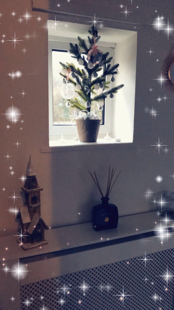 Ceri_a_e's tweet photo. @ITVLorraine 3 Christmas trees this year, the smallest one for my baby Harriet’s first Christmas 😀🎄❤️🎅🏽 https://t.co/GYcjCSINtZ