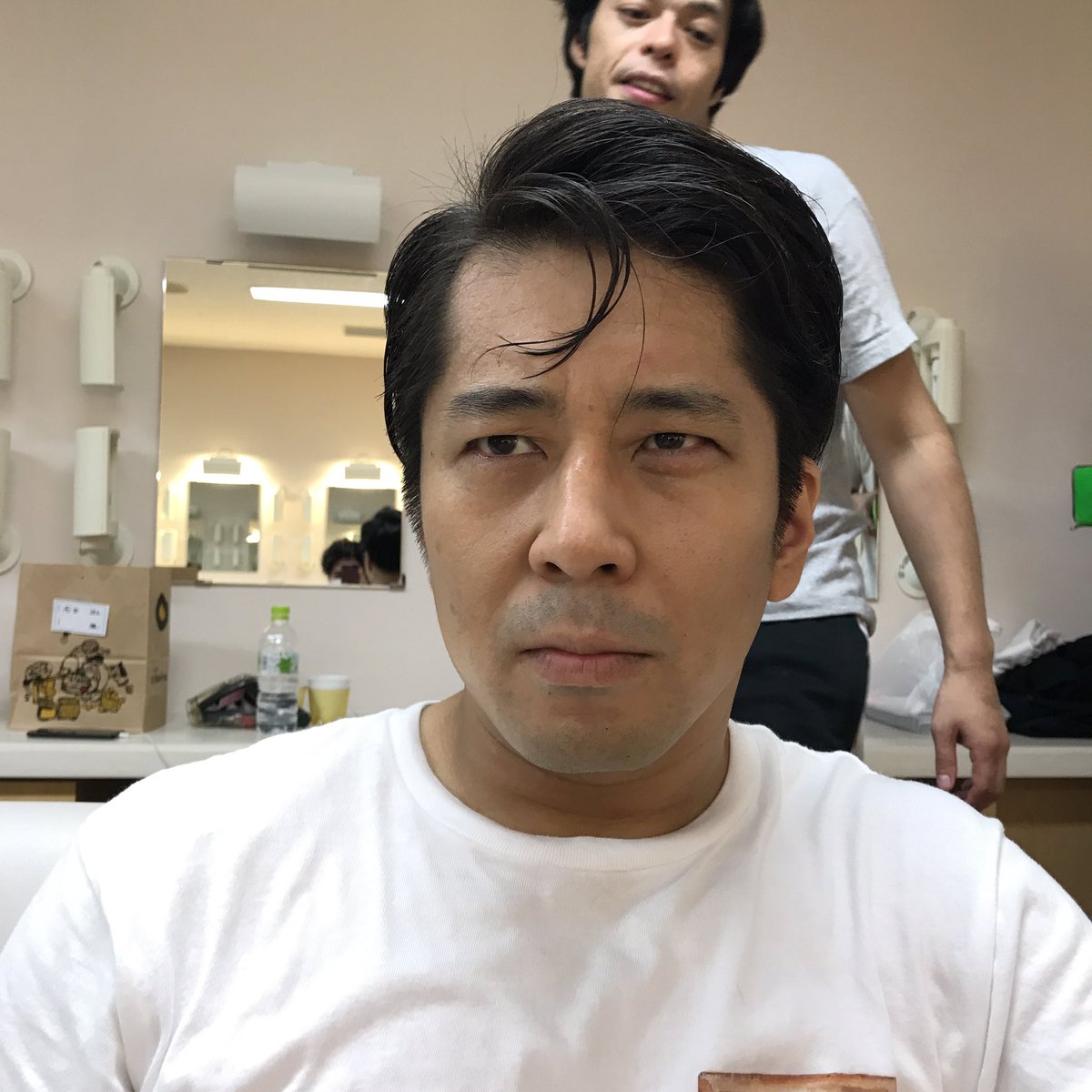 金丸慎太郎 ヨーロッパ企画第36回公演 出てこようとしてるトロンプルイユ 全42ステージ終了しました ご来場 誠に有難う御座いました 今回もブリンブリンに楽しいツアーでした 写真は高知公演本番前ペペペッとセットして案の定トレンディドラマみたい 金丸慎太郎 ヨーロッパ企画第36回公演 出てこようとしてるトロンプルイユ 全42ステージ終了しました ご来場 誠に有難う御座いました 今回もブリンブリンに楽しいツアーでした 写真は高知公演本番前ペペペッとセットして案の定トレンディドラマみたい