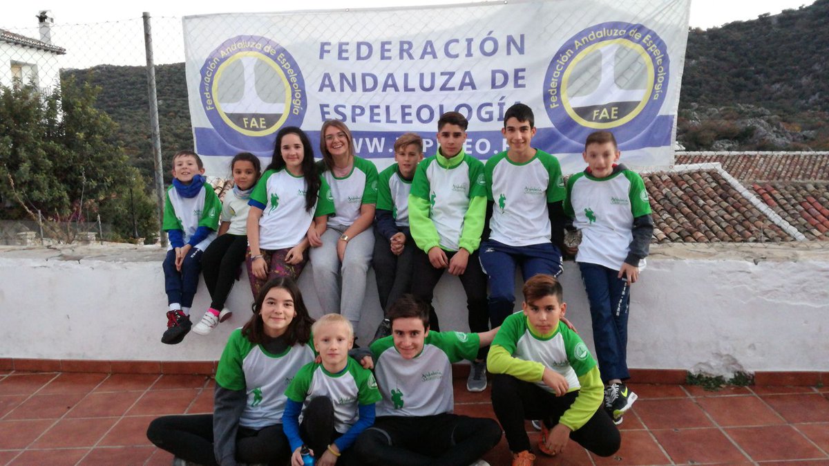 <a href="/faespeleo/">Fed. And. Espeleología, Desc. Cañones y Barrancos</a>    andaluciaexplora.blogspot.com.es/2017/12/jornad…   ; fin de semana con los más jóvenes espeleólogos en el Albergue de #VillaluengadelRosario <a href="/Espeleomalaga/">GES de la SEM</a>  <a href="/gmmalaga/">Grupo de Montaña Malaga</a>  <a href="/EcoSubterraneo/">Eco-Subterraneo</a> <a href="/espeleoloca/">Espeleoloca</a>  <a href="/espeleolleida/">GELL - espeleolleida</a> <a href="/espeleoclub/">Nino</a>