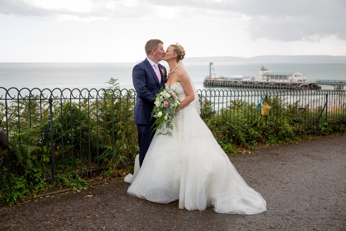 Sam and Chris' wedding day story -@MarshamCourt - click on the link to read all about it #marshamcourthotel #bournemouthwedding #bournemouthweddingphotographer 

spark.adobe.com/page/X5A0lAdub…