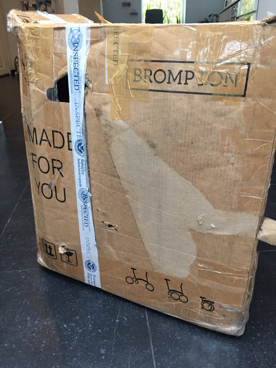 wflorizoone's tweet photo. After 4 days without any trace coming from Bogota, my Brompton has finally been found & delivered #AF429 π
@airfrance https://t.co/31Ef4ZewT3