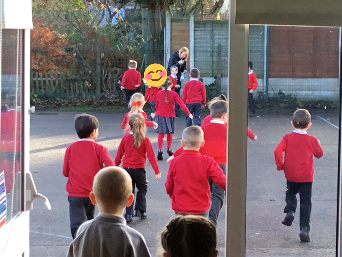 MendellPrimary's tweet photo. Active maths in Year 1 today #runforestrun #howquickareyou #mentalmaths https://t.co/KDtSAPYpJC