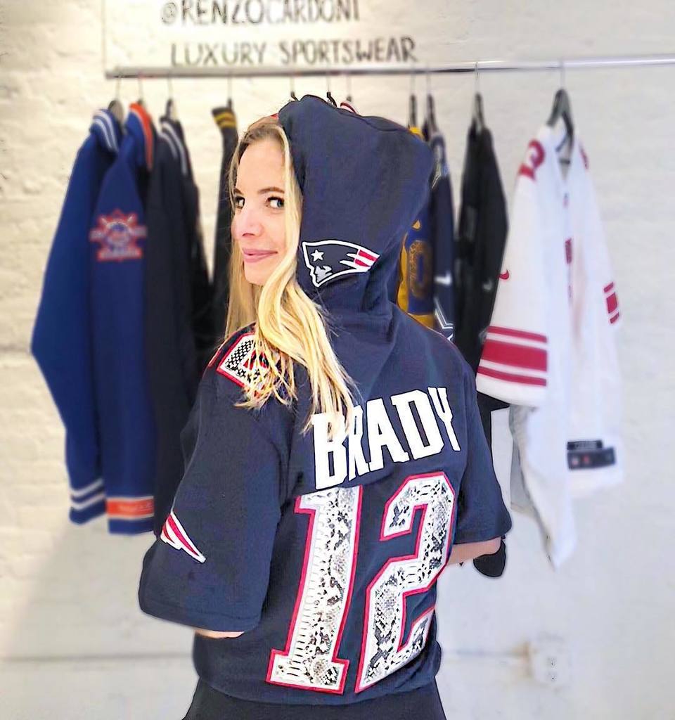 I Always Wanted To Be Part Of Brady’s Bunch. 🐍🏈