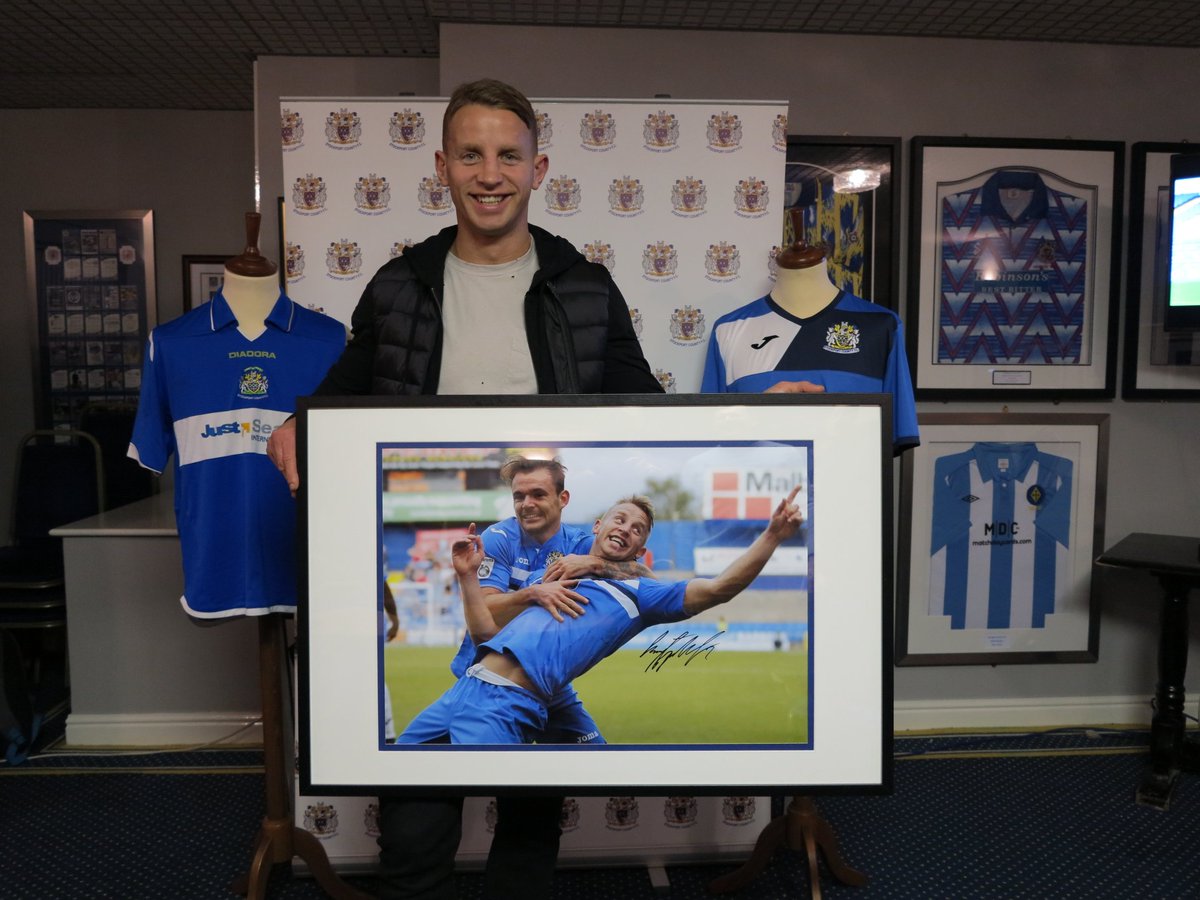 County fans. Fancy an early Xmas pressie? Simply ❤ RT &amp; follow to be in with a chance of winning this signed <a href="/garystopforth/">gary stopforth</a> print...