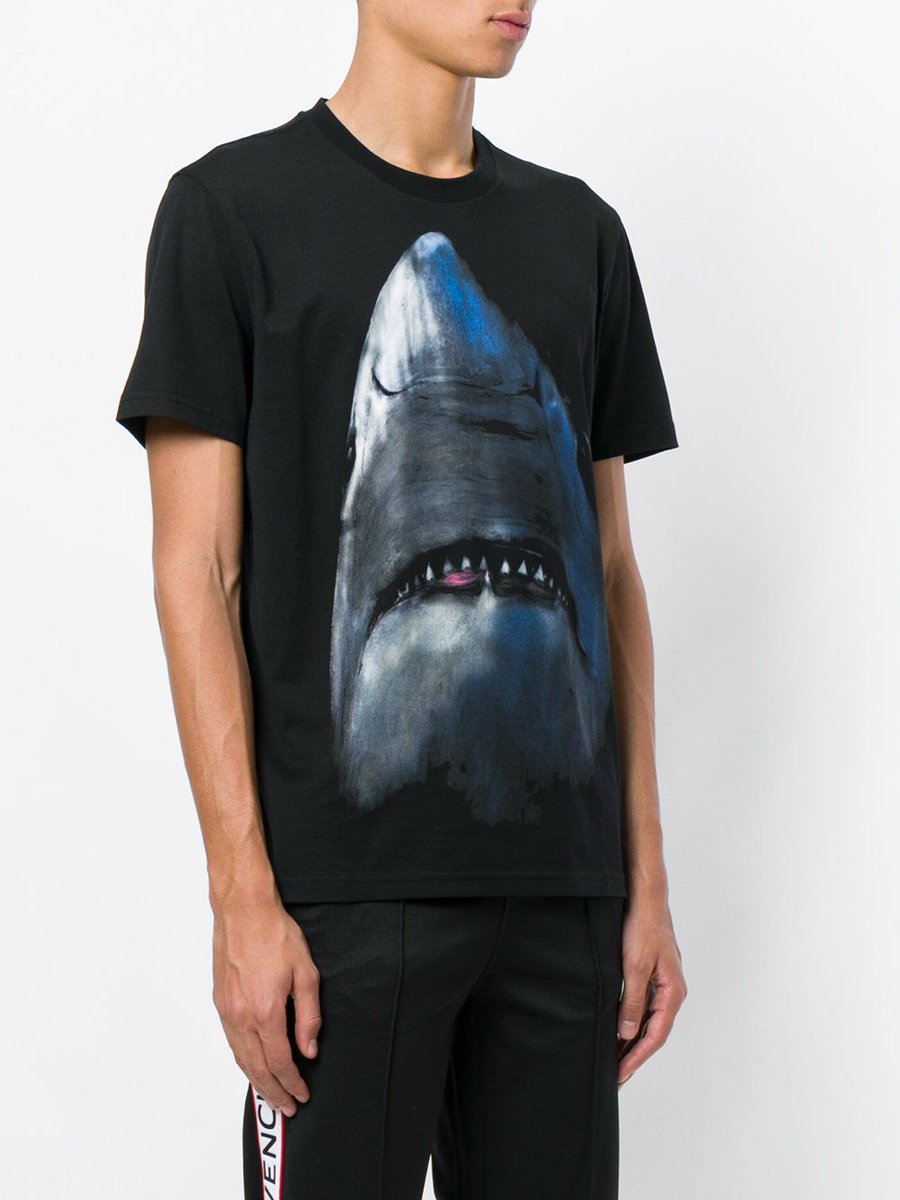 givenchy t shirt outfit