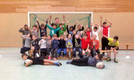 Die Rugby-AG der Friedrich-Ebert-Grundschule in Frankenthal kann mit unseren gestifteten Rugbybällen wieder durchstarten!