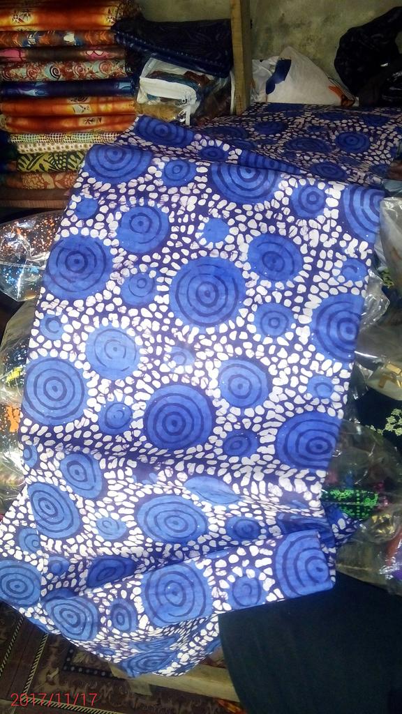 Adituedumare's tweet photo. We supply Fabulously designed and patterned Adire Fabrics and Tops in bulk and single piece. Check my picture catalogue on my ig page: aditu_fabrics. Dm to place ur orders. Kindly rt
#SociaLigaXmasFestival #TalkToGGO #YPszn #ManLikeDavido #theaccidentalspymovie https://t.co/CpnUI2T7rx
