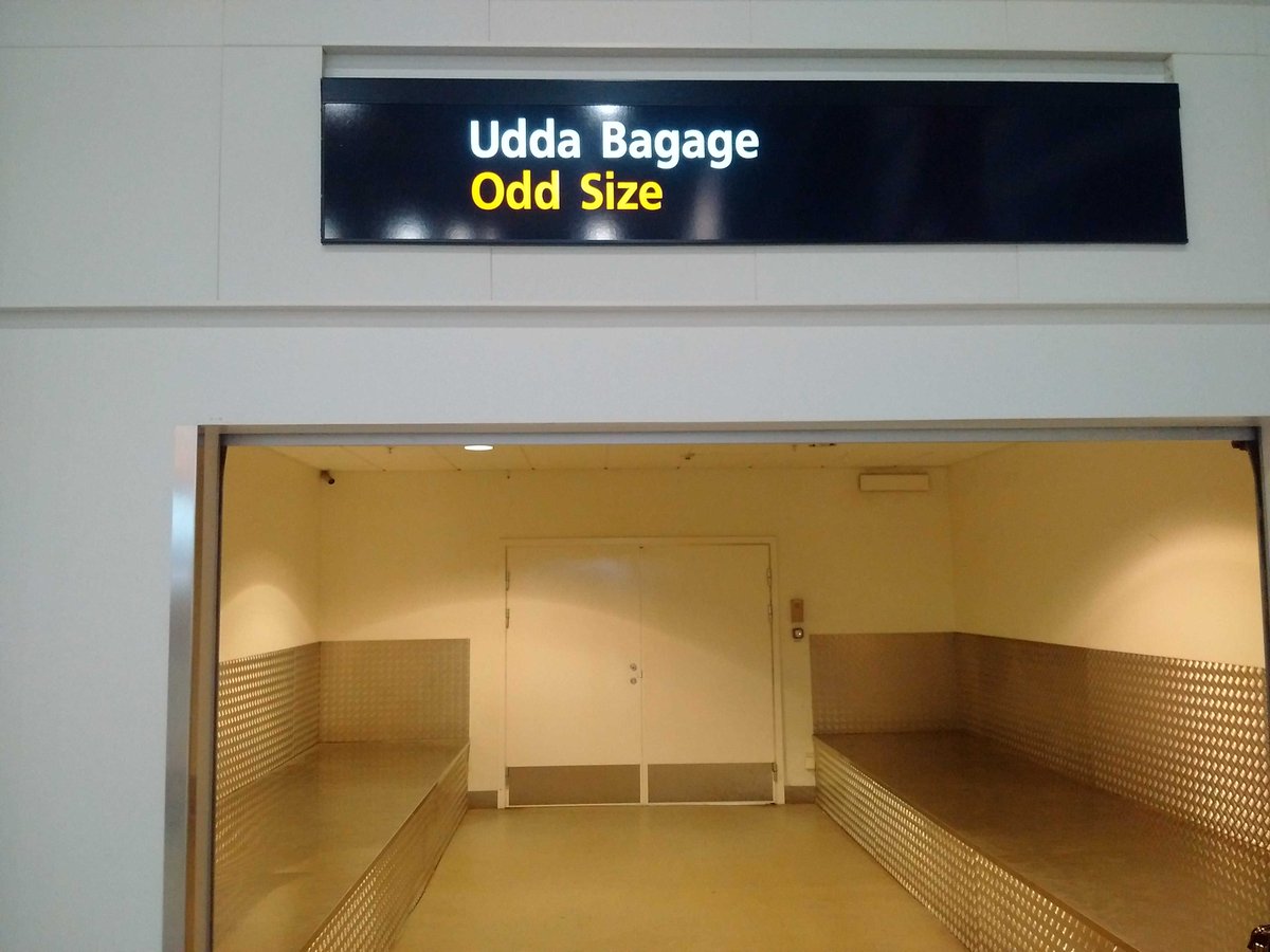 Cmdr_Hadfield's tweet image. Dis is da place I'm pickin up my udda bagage.