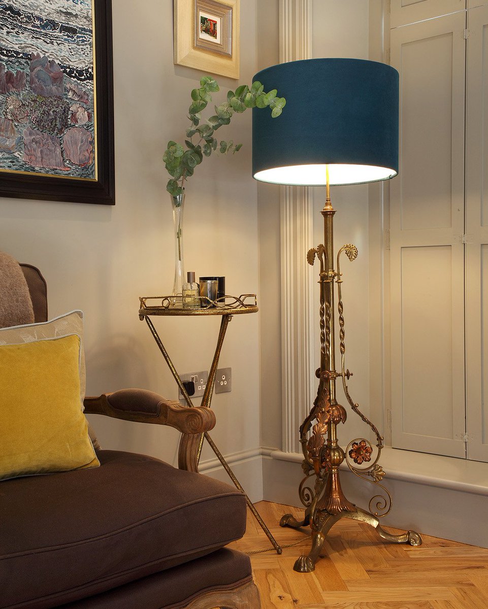 rubywattslights's tweet image. Our vintage lamp, still in perfect condition. A great investment to spruce up your home, we think. #timeless #20thCentury #handmade  #lighting #vintagelighting #countryhomes #countryinteriors