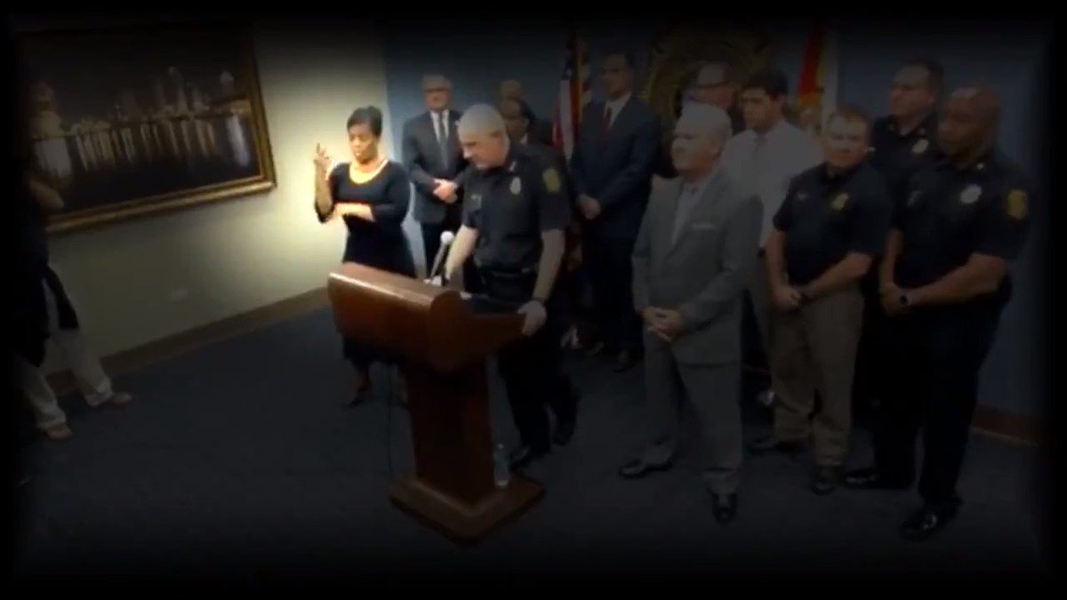 Interpreter was signing gibberish at Tampa serial killer news conference bit.ly/2zNphnL https://t.co/oIXtj8vvEA