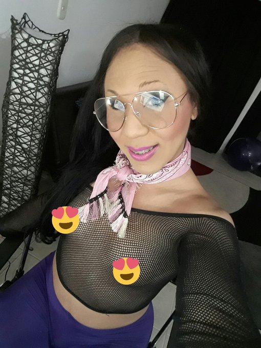 Hey #guys what do you  thank.  With glasses or without ? Come and watch me on @chaturbate  https://t<a href="/tag/guys"class="tags">#guys</a><a href="/tag/cammodel"class="tags"><span>#cammodel</span></a><a href="/tag/camgirl"class="tags"><span>#camgirl</span></a><a href="/tag/bigass"class="tags"><span>#bigass</span></a><a href="/tag/webcammodel"class="tags"><span>#webcammodel</span></a><a href="/tag/tokens"class="tags"><span>#tokens</span></a>