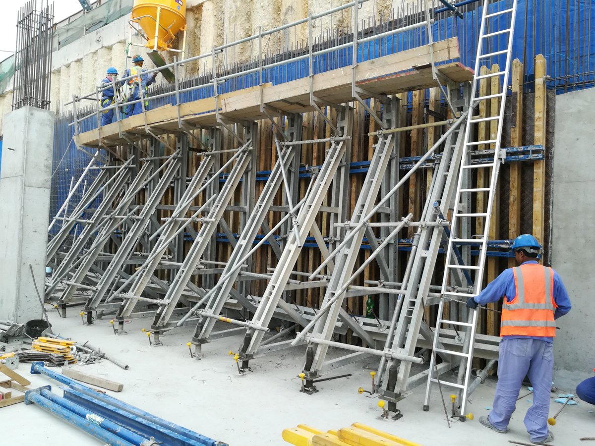 VariantFactory's tweet image. Our formwork is used in Qatar for the construction of a residential building.
#Qatar #Formwork #Construction
