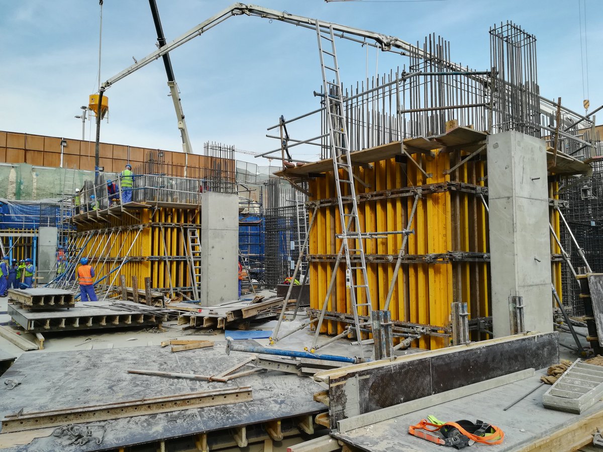 VariantFactory's tweet image. Our formwork is used in Qatar for the construction of a residential building.
#Qatar #Formwork #Construction