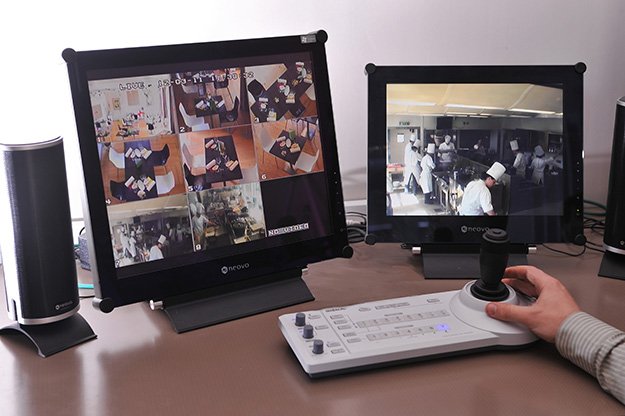 Signature d'un partenariat entre l'@InstitutPBocuse et <a href="/CentraleLyon/">Centrale Lyon</a> aujourd'hui.
En termes de recherche on pense à des thèmes comme usages &amp; comportements, texture et cuisson, data &amp; cuisine...
ec-lyon.fr/evenements/201…