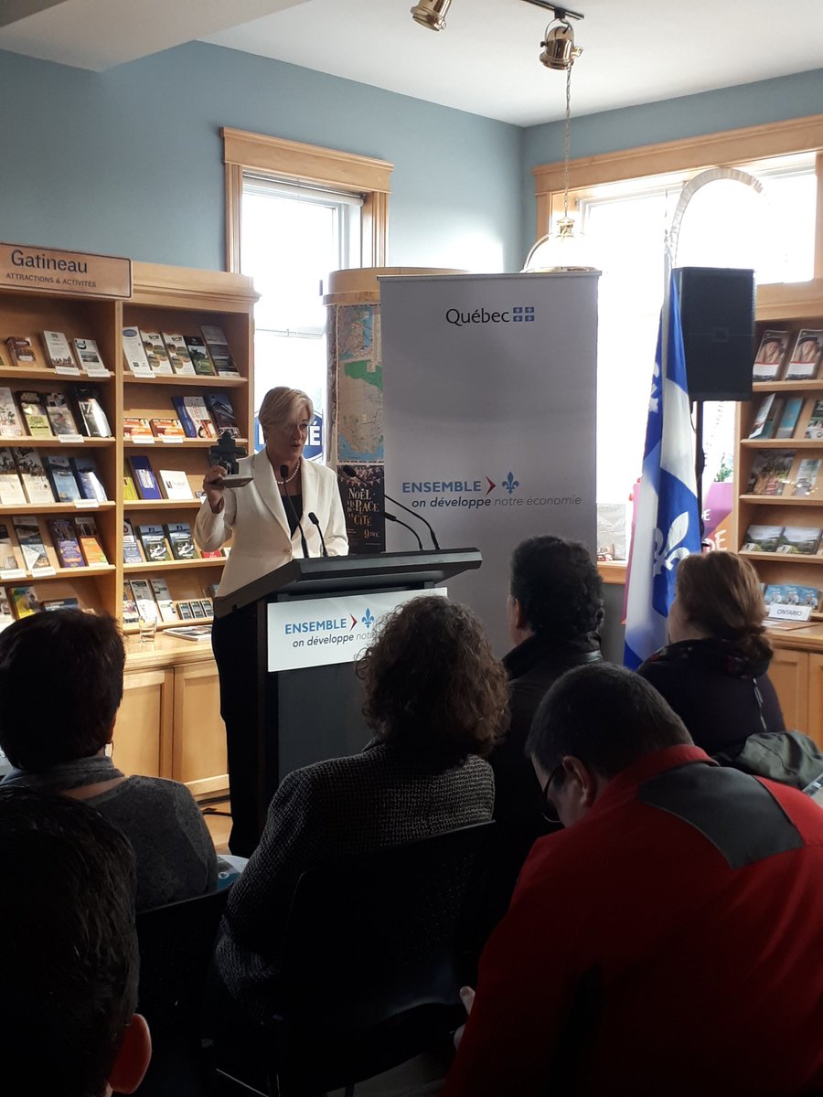 TourOutaouais's tweet photo. "Une annonce qui tombe à point, alors que nous venons de recevoir le Prix Azimut argent pour notre stratégie d'accueil" mentionne notre présidente @Gendumas  #JAT2017 #outaouaisfun #quebecoriginal https://t.co/c8uzn6NaYI