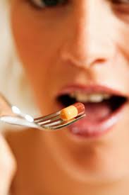 drahmetrasim's tweet photo. Vitamin, doktorlar tarafından sağlıklı yaşama vaadiyle sağlam insanlara yazılan kimyasallardır, aklı olan bunları besinlerle alır https://t.co/7JHBafn2FT https://t.co/XqavQSuunl