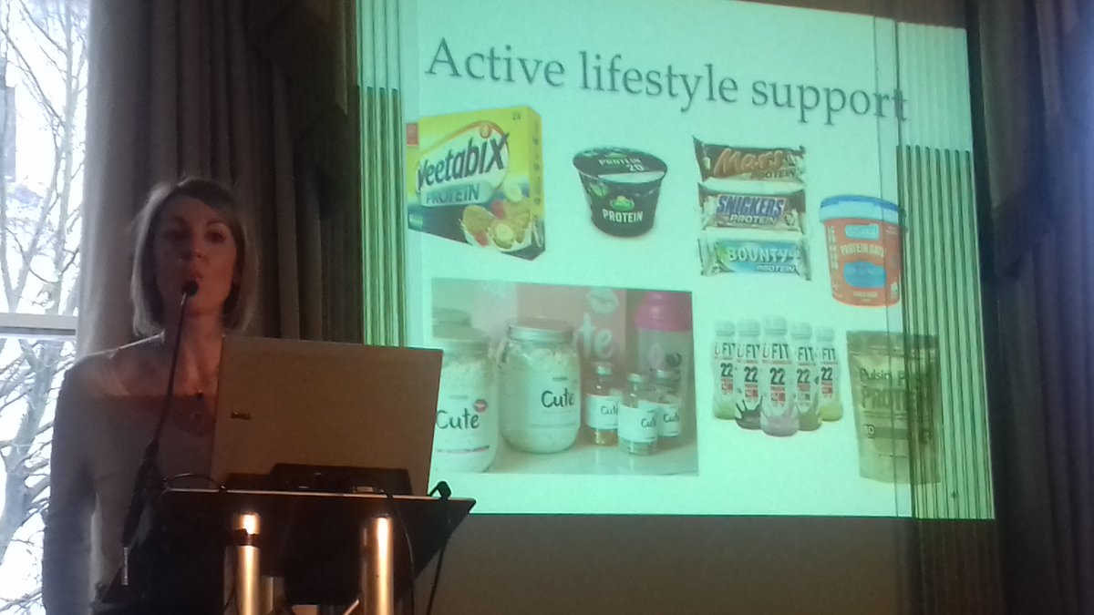 AfN_UK_'s tweet photo. Our third speaker this afternoon is @ClaireBaseley who is talking future trends for 2018, what's hot,  what's not and where the claims are simply not backed up by the science. #AtTheFrontOfTheQueue https://t.co/AMtiD9Q7g0