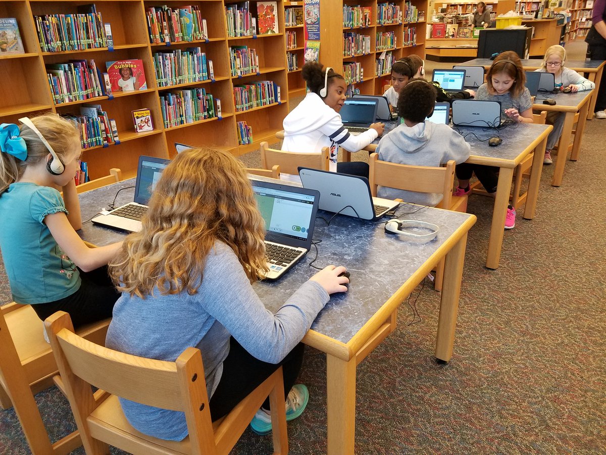 sandypittelli's tweet photo. #HourofCode kicks off at Horizon! 23 classes participating this week! #wihourofcode https://t.co/jMDjmeoBBa