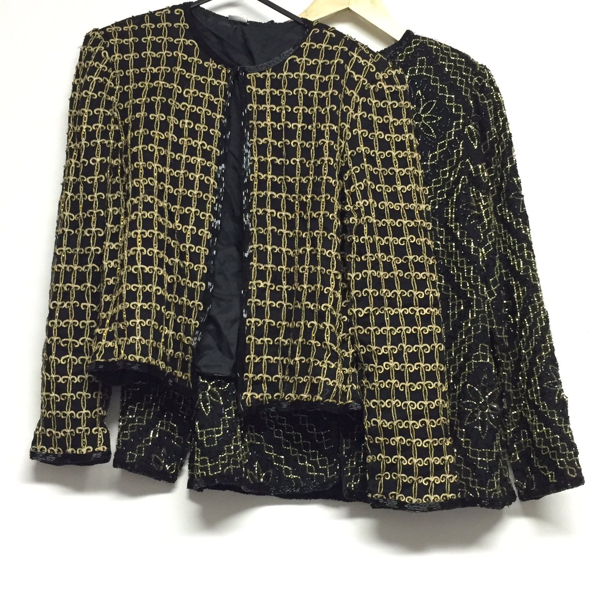 VintageSequence's tweet photo. Our vintage style sequinned Jackets #christmas #fashion #fashionable #style https://t.co/eeU6MDj2kG