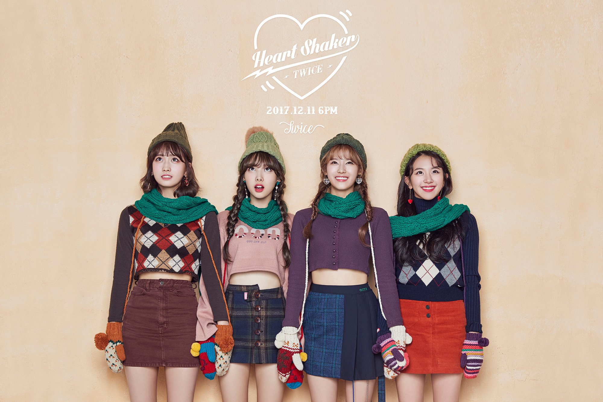 Jypnation Twice The 1st Album Repackage Merry Happy Twice Photo Parade 17 12 11 6pm Twice 트와이스 Heartshaker T Co Wjslai2kh7 Twitter