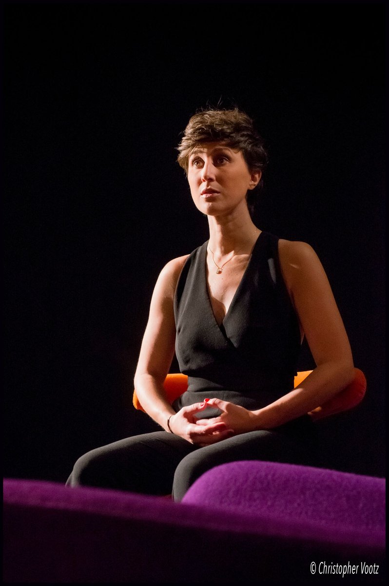 La comédienne évoque avec humour et émotion son combat contre le cancer. <a href="/NoemieCaillault/">Noémie Caillault</a> #Maligne​ au Centre d'Art et de Culture de Meudon le 7 décembre : bit.ly/2iNWXP5