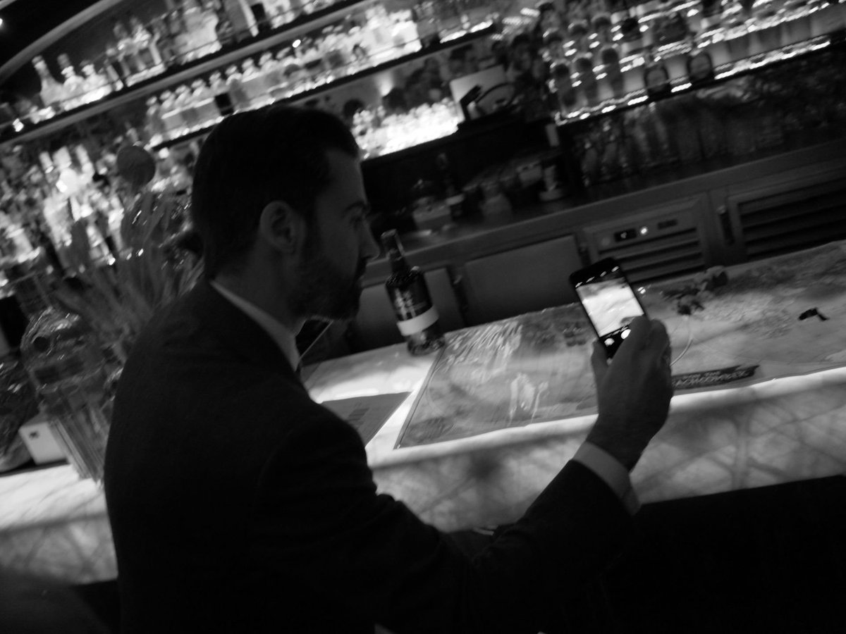 evaballarin's tweet photo. El uso de tecnologías como herramienta de posicionamiento, promoción y gestión de la reputación del restaurante… ¿De qué manera mejoran o empeoran la experiencia de usuario? ¿Qué se viene en el futuro? #RestDigital https://t.co/lfEZduyURc https://t.co/Jco1wn3OBj