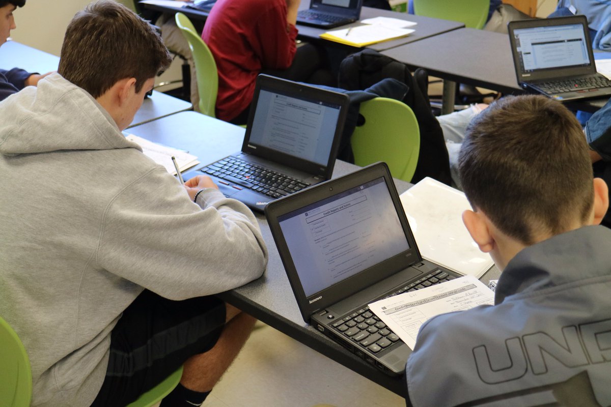 CuthbertsonHSNC's tweet photo. Mr. Lyons' Personal Finance class conducts research to analyze credit scores and reports. #UCPSCodes #NCHourofCode https://t.co/eoyUQ8G90k