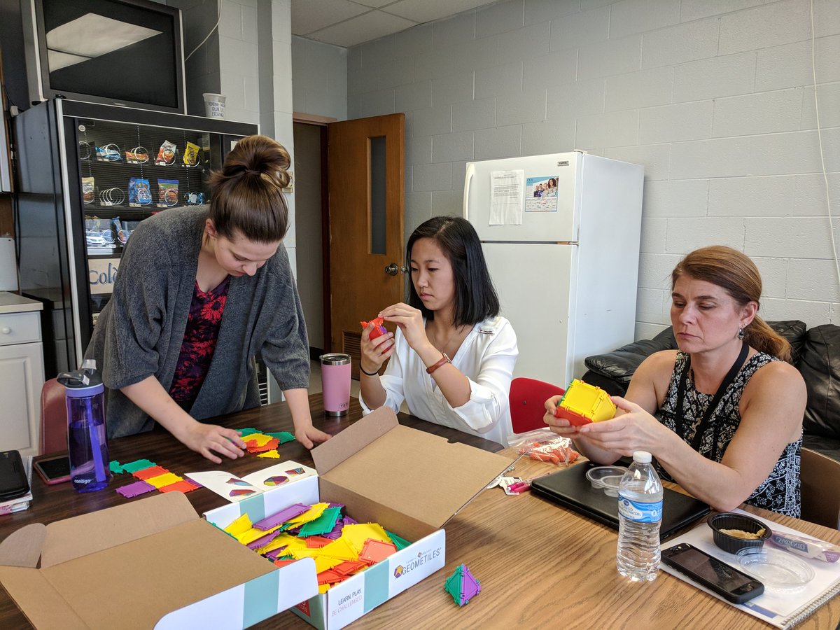 TBT is even more fun with learning toys! @MConveryBGCS <a href="/jjohnsbobcats17/">Joanna Nicole Kosakowski</a>