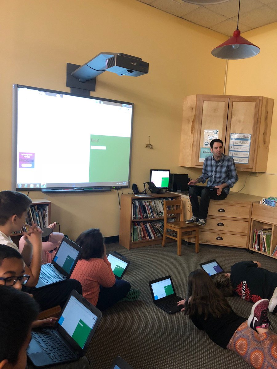 VUES 5th graders learn to program with a visiting IU Engineer from Dealer.com <a href="/hourofcode/">Hour of Code</a> <a href="/matthewdeblois/">Matthew DeBlois</a> <a href="/ANWSU_VT/">ANWSD</a> <a href="/techsavvygirl/">Lucie deLaBruere</a>