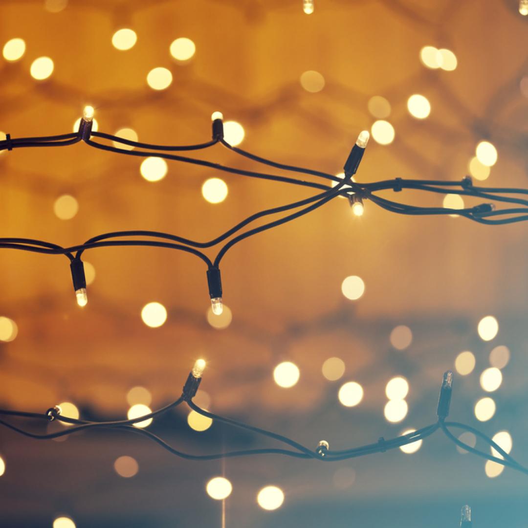 JWHeatingAir's tweet photo. Decorating for the holidays? Inspect the wires of your light display before switching them on to prevent an electrical fire hazard. https://t.co/gHvqPTBDbA