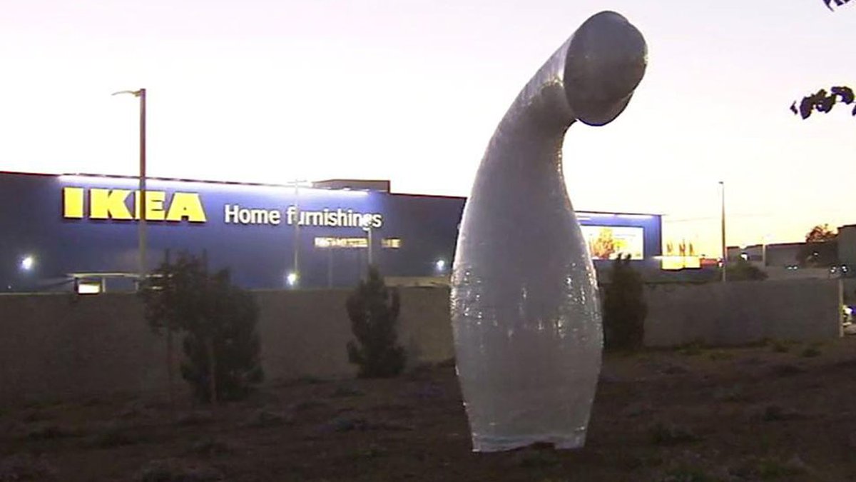 New sculpture outside @IKEAUSA store gets a rise out of customers bit.ly/2ihxCc9?utm_so… https://t.co/orJrsmE0no