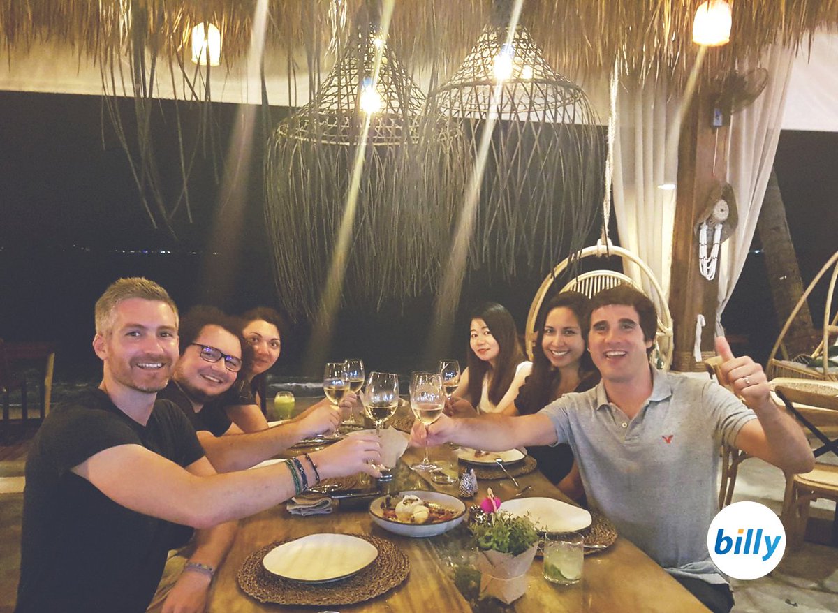 #BillyAroundTheWorld ✈️🌍
Our amazing team is already at beautiful Bangkok! With just a couple of days away, we can’t wait to meet you at #AWasia 2017!🌴