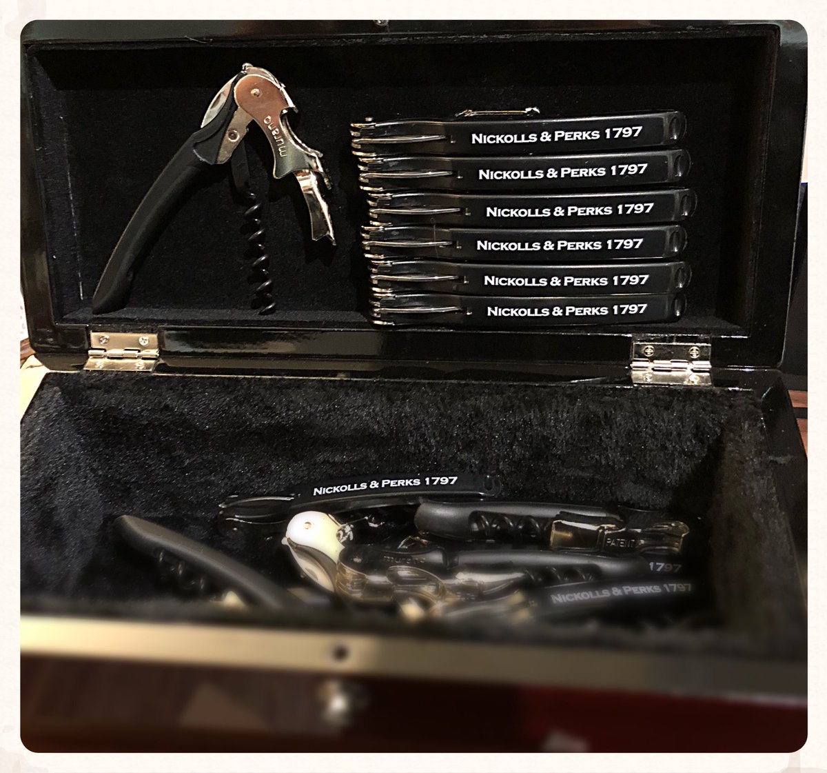 Lionel_Somm's tweet image. Sometimes you just need a #Corkscrew. @NickollsPerks can provide you one. Recently branded by @WaitersFriendCo #Murano. #ChristmasIsComing 🎄