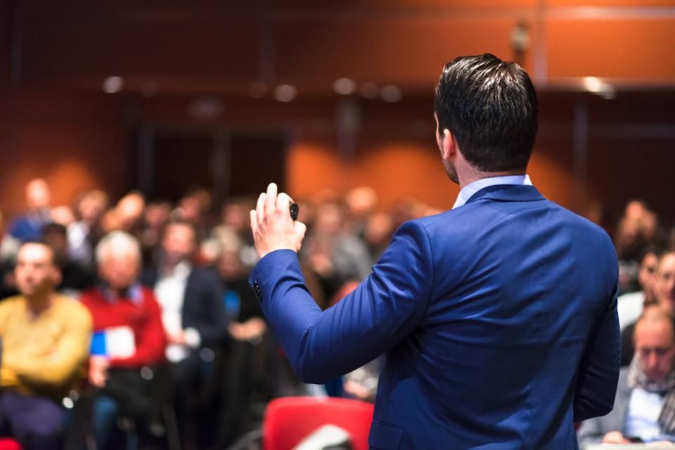 happyisdefault's tweet photo. Ten Tips For Successful Public Speaking https://t.co/M7ZeAaKOp5
Really like number 1. Customer centric in everything you do wins it.
#publicspeaking https://t.co/Syw73dQwxA