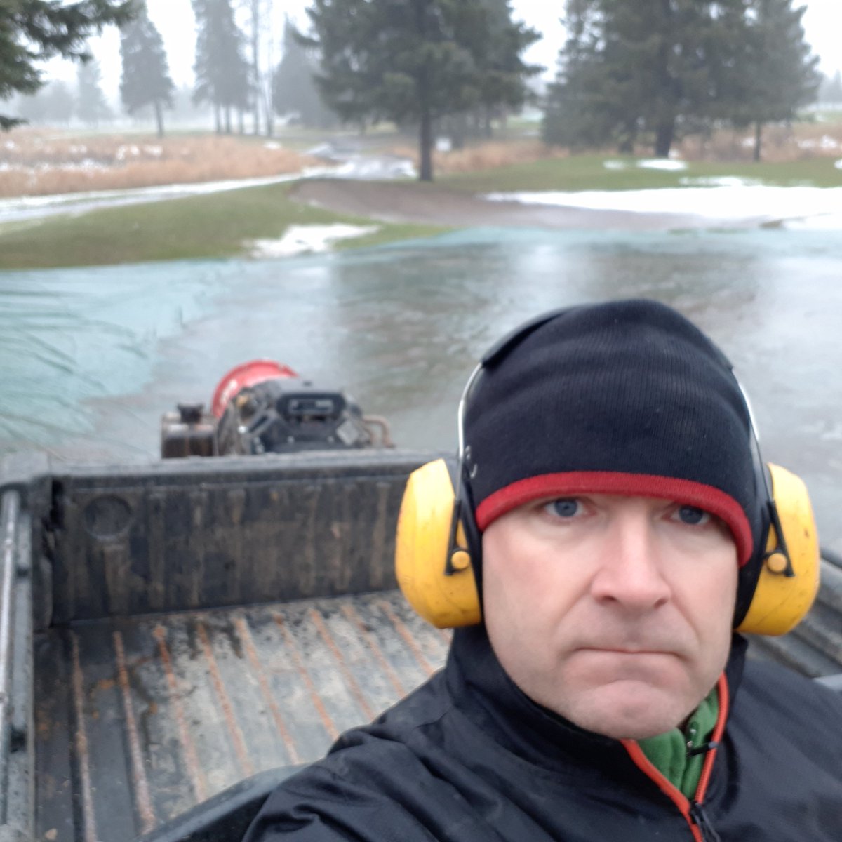 SuperPiperTBay's tweet photo. Turbines out on frozen, slushy greens. Pretty effective, need one more warm day! #FWCC #challenges #almostclear https://t.co/T7mZChXBMe