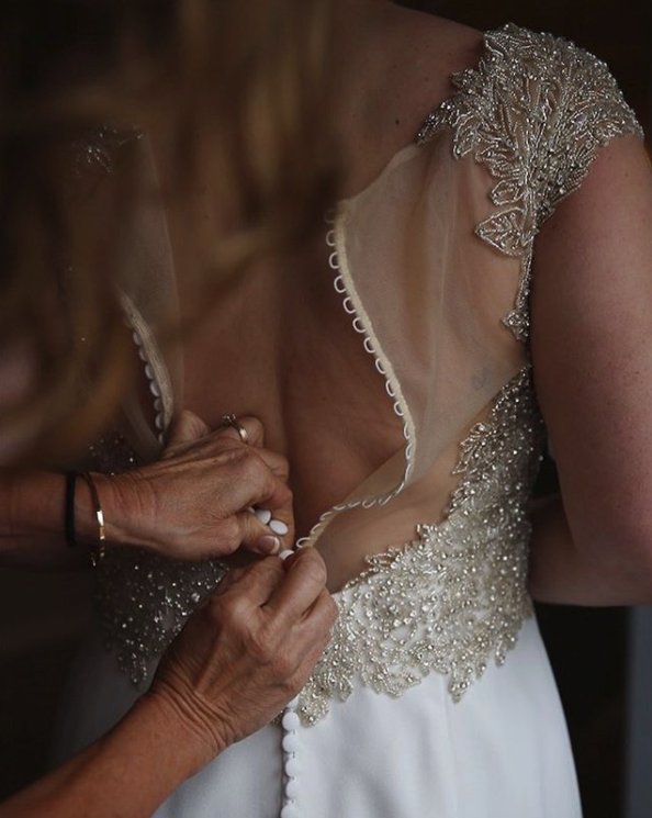 AnyaBridal's tweet photo. Thank you @asongerphotos for posting your work of this beautiful #AnyaBride! https://t.co/mII85OBqTE
