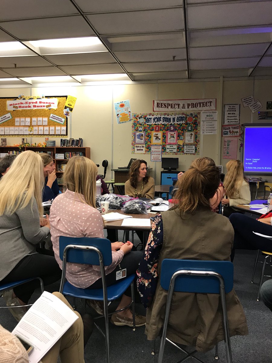 J_RidenourFCPS's tweet photo. Domain 3 components discussion on flexibility and responsiveness #FfT #knightspride #collaborativediscussions #learningandgrowing https://t.co/hyheHliMLr